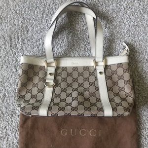 Gucci abbey